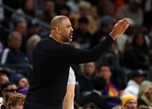 烏度卡：申京&亞當(dāng)斯缺陣 我們原本需要其他隊(duì)員站出來