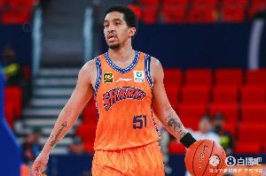 媒體人：前廣東和上海外援特里蒙特·沃特斯收到國(guó)內(nèi)NBL球隊(duì)報(bào)價(jià)