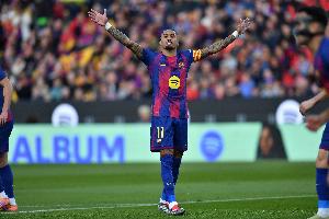 記者：拉菲尼亞正常進行訓練，可以首發(fā)出戰(zhàn)法蘭克福