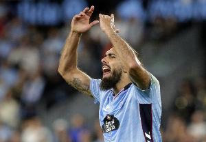 六臺主持人談伊格萊西亞斯未染紅：抗議就吃牌，打破對手眉骨沒事