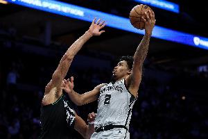 哈珀：賽季初的時候我總是猶豫&總覺得自己是新秀 現(xiàn)在更加果斷了