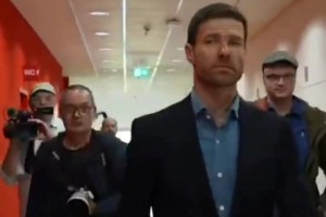 有內(nèi)鬼??？TA：阿隆索曾釣魚測試出皇馬更衣室確實(shí)有人泄密