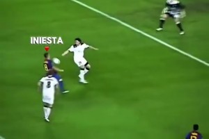 欺負(fù)小朋友是吧！桑托斯穿襠埃斯特旺，旺仔：刪了，不要發(fā)！