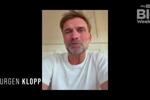 迪亞斯父母對(duì)兒子在歐冠對(duì)陣巴黎圣日耳曼的比賽中進(jìn)球的反應(yīng)強(qiáng)烈