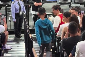 肩膀上的那一拍，太暖了~