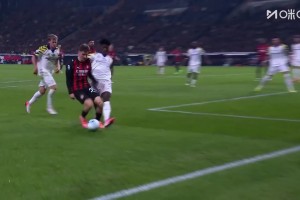 米蘭2球領(lǐng)先！薩56突破穿襠過(guò)人造點(diǎn)！萊奧主罰穩(wěn)穩(wěn)命中！