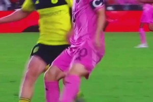 無情戲耍！梅西：剛才是你說話很大聲啊??