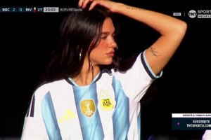 俄超真的能動(dòng)手別動(dòng)嘴??！一個(gè)摔的干脆，一個(gè)爬的利索