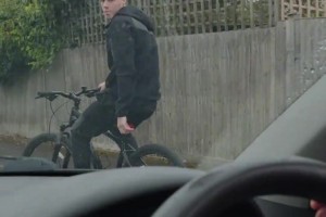 現(xiàn)場抓奸！喀麥隆國腳恩加馬勒烏出軌被女友發(fā)現(xiàn)并當面對質(zhì)！