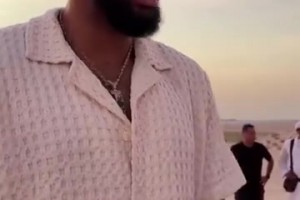 姐妹們！金卡戴珊：別信那些算命的，他們說我能過律師資格考試！