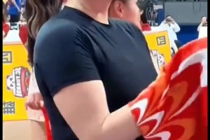 182cm76kg的女籃李夢顏值跟身材在運動員里絕對是大美女