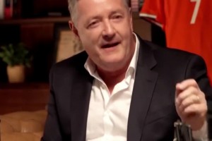 聲援C羅！摩根曬視頻：梅西同樣肘擊對(duì)手就沒(méi)事