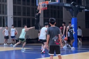 恢復(fù)得不錯(cuò)??！崔永熙傷后實(shí)戰(zhàn)首次完成飛身隔扣~