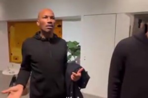 無(wú)緣世界杯！危地馬拉的裝備管理員一邊工作一邊淚流滿(mǎn)面??