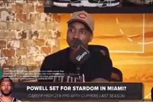 節(jié)奏真不錯(cuò)！王俊杰直接晃飛兩名對(duì)手，可惜后面被犯規(guī)沒進(jìn)啊