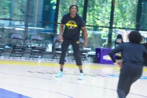 今天首秀身體天賦炸裂??！湖人新秀阿杜·蒂耶羅能打出來嗎？