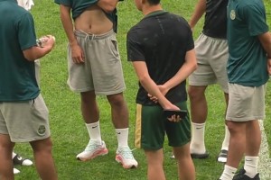 汪士欽這小辮子讓隊友愛不釋手??