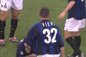 完美中鋒維埃里！有身體有技術(shù)進(jìn)球美如畫(huà)！