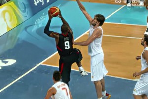 光頭限定版！閃電俠韋德08年奧運會的名場面看一次爽一次