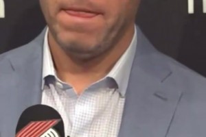 開拓者總裁此前：選中小楊后運(yùn)營數(shù)據(jù)暴漲，一直在和火箭高管交流