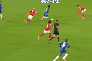 為什么退役后沒有去當(dāng)教練呢？安布：我的首要任務(wù)是陪伴家人！