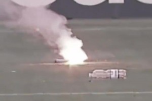 梅阿查球場(chǎng)鋪設(shè)新草皮，米蘭城剛剛下起了小雪！