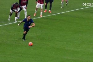 門神！帕夫禁區(qū)踩圖拉姆送點(diǎn)！恰爾汗奧盧主罰被邁尼昂神勇?lián)涑觯? >
                                        </div>
                                    </div>
                                                                        <div   id=