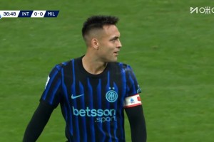 門將立功！圖拉姆頭球擺渡，勞塔羅直接打門被邁尼昂神撲！