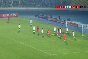 萬項倒三角傳中，張旭堯點球點推桿破門