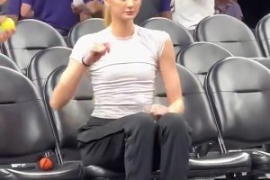 感受一下庫里教妹布林克的十頭身，有一說一真的和杜蘭特很配??