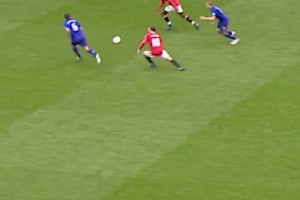 魯尼在曼聯(lián)時(shí)期，面對(duì)埃弗頓的精彩進(jìn)球