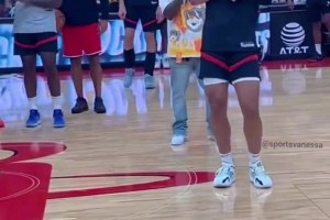 重溫下火箭龍哥妖嬈的舞姿????不敢想狄龍沒走這火箭得多嚇人