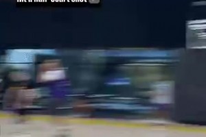 湖人新援蒂米投進(jìn)中場三分，八村為其瘋狂打CALL??