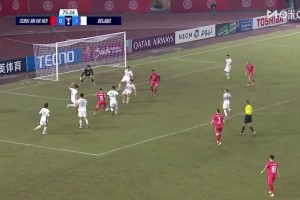 方昊解圍踢中對手反彈入網(wǎng)，國安1-1被河內(nèi)公安扳平