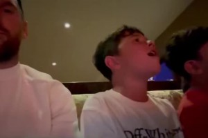 帶娃看演唱會的梅西??