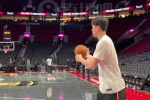 狀態(tài)很松弛啊~楊瀚森賽前訓(xùn)練底線中投&底角三分！