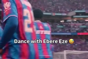 足球精靈！水晶宮奪得足總杯時埃澤的魔性舞蹈~