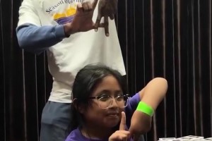 湖人全隊出席了球隊舉辦的感恩節(jié)活動！