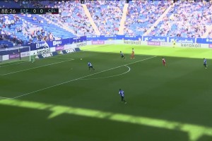 停球打門(mén)毫不拖泥帶水！名場(chǎng)面：武磊當(dāng)年對(duì)陣塞爾塔的絕殺！