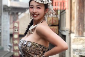 美不美？??張曼源曬自己苗族裝扮：是時候拿出我寶藏庫存了