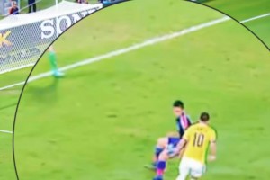 非速度型球員如何面對半單刀球？J羅這球給出了教科書般的答案！