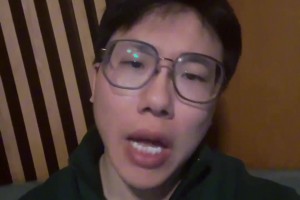 快船落后38分哈登被DNP？孔祥宇：從比賽結(jié)果看 快船恐要?jiǎng)雍诵牧? >
                                        </div>
                                    </div>
                                                                        <div   id=