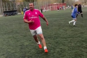 老哥被穿襠后破防了啊??