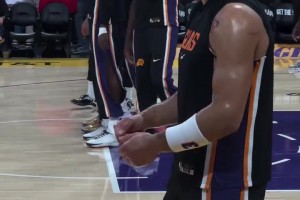 太陽今日戰(zhàn)湖人，狄龍賽前看上去自信滿滿！上半場(chǎng)16中11轟23分！