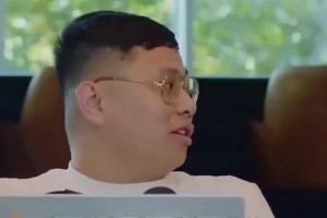 德?。罕Ａ_還在打球？去年還打了82場(chǎng)？我現(xiàn)在下個(gè)樓梯都能受傷！