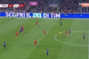 火力全開(kāi)！博尼接隊(duì)友回做，一腳爆桿直掛死角