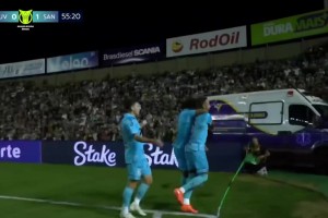 找回狀態(tài)！內(nèi)馬爾分邊策動(dòng)+跟進(jìn)推射破門，桑托斯1-0領(lǐng)先