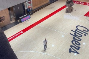 被DNP的賽前，一個(gè)人在訓(xùn)練館加練的時(shí)候，不會(huì)想到是這個(gè)結(jié)局吧~