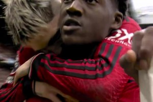 控制、轉(zhuǎn)身、終結(jié)??回顧梅努復(fù)制馬切達(dá)的經(jīng)典進(jìn)球