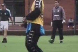 肉眼可見的天才！格雷米奧時期的小羅大秀絕世球感！